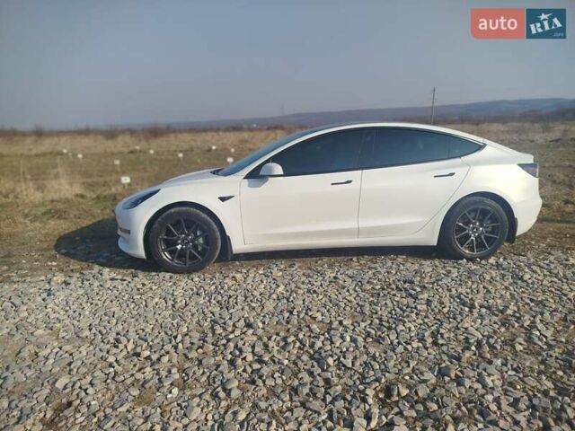 Белый Тесла Модель 3, объемом двигателя 0 л и пробегом 34 тыс. км за 18800 $, фото 10 на Automoto.ua