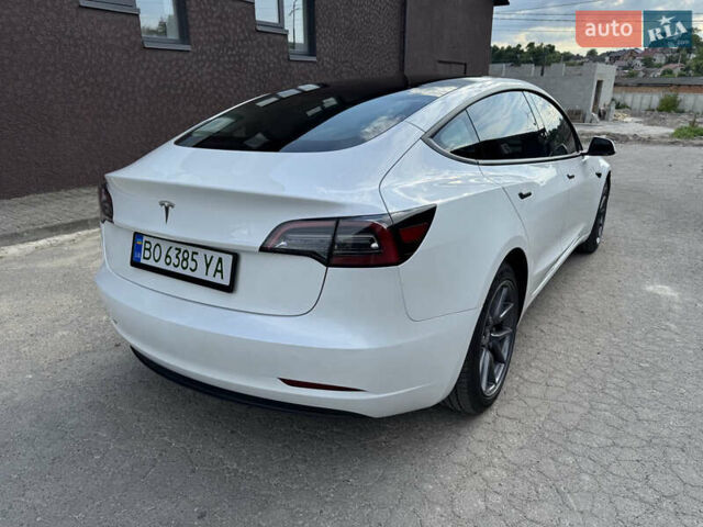 Белый Тесла Модель 3, объемом двигателя 0 л и пробегом 19 тыс. км за 21500 $, фото 2 на Automoto.ua