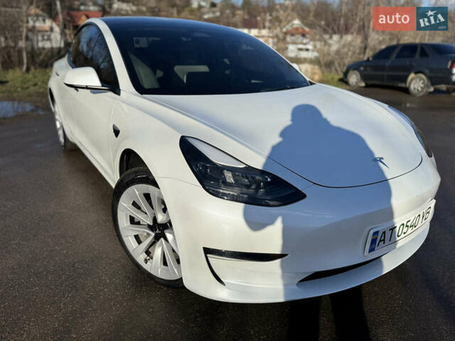 Белый Тесла Модель 3, объемом двигателя 0 л и пробегом 34 тыс. км за 24700 $, фото 21 на Automoto.ua