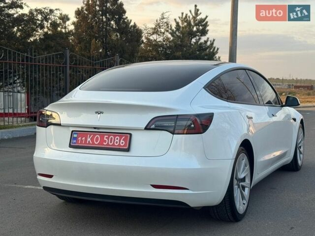 Белый Тесла Модель 3, объемом двигателя 0 л и пробегом 80 тыс. км за 18499 $, фото 9 на Automoto.ua
