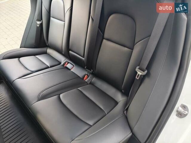 Белый Тесла Модель 3, объемом двигателя 0 л и пробегом 46 тыс. км за 24300 $, фото 14 на Automoto.ua