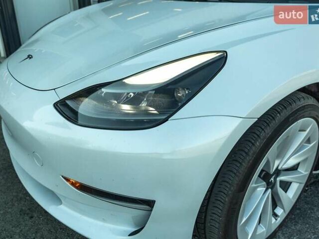 Белый Тесла Модель 3, объемом двигателя 0 л и пробегом 15 тыс. км за 17900 $, фото 27 на Automoto.ua