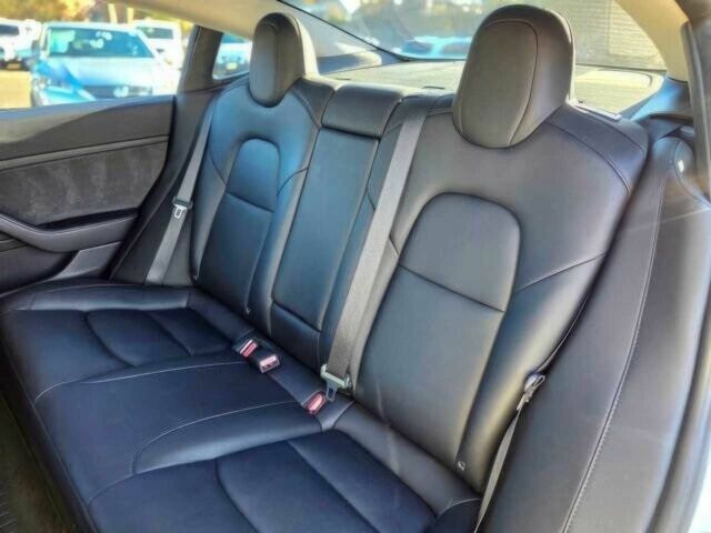 Белый Тесла Модель 3, объемом двигателя 0 л и пробегом 22 тыс. км за 16500 $, фото 11 на Automoto.ua