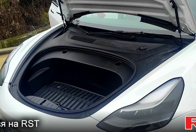 Білий Тесла Модель 3, об'ємом двигуна 0 л та пробігом 49 тис. км за 20000 $, фото 7 на Automoto.ua