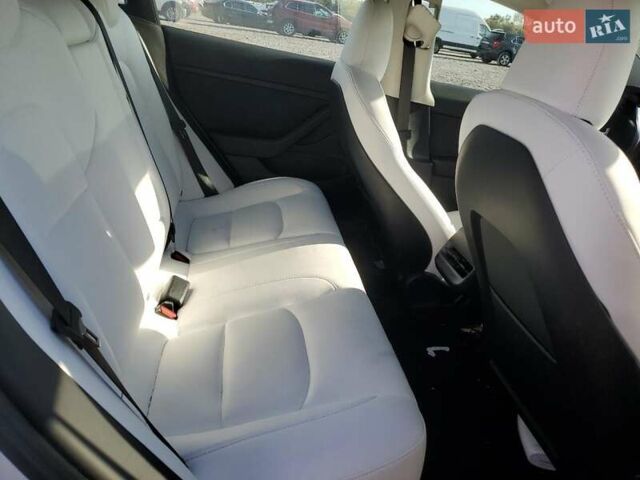 Білий Тесла Модель 3, об'ємом двигуна 0 л та пробігом 122 тис. км за 4600 $, фото 8 на Automoto.ua