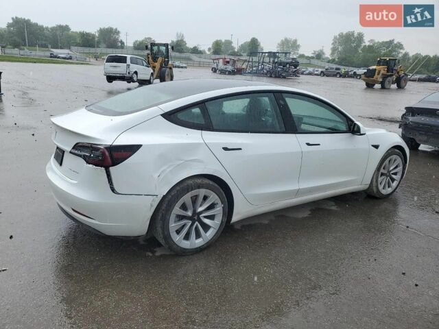 Білий Тесла Модель 3, об'ємом двигуна 0 л та пробігом 28 тис. км за 6100 $, фото 2 на Automoto.ua