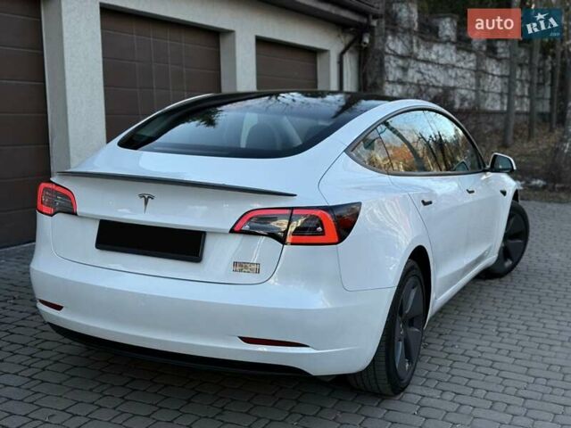 Белый Тесла Модель 3, объемом двигателя 0 л и пробегом 34 тыс. км за 18900 $, фото 18 на Automoto.ua