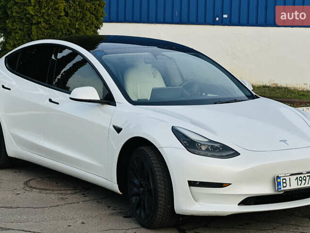 Білий Тесла Модель 3, об'ємом двигуна 0 л та пробігом 39 тис. км за 21990 $, фото 4 на Automoto.ua