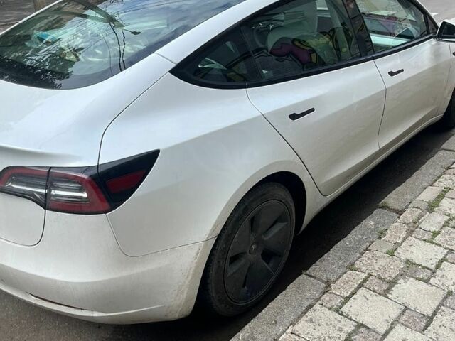 Білий Тесла Модель 3, об'ємом двигуна 0 л та пробігом 47 тис. км за 18500 $, фото 6 на Automoto.ua
