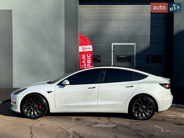 Белый Тесла Модель 3, объемом двигателя 0 л и пробегом 35 тыс. км за 27999 $, фото 6 на Automoto.ua