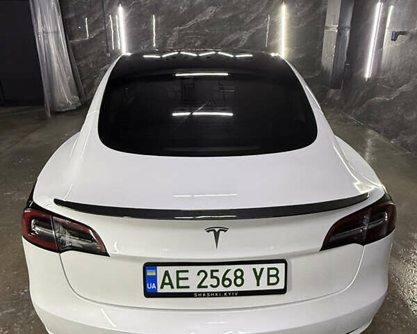 Білий Тесла Модель 3, об'ємом двигуна 0 л та пробігом 18 тис. км за 21500 $, фото 5 на Automoto.ua