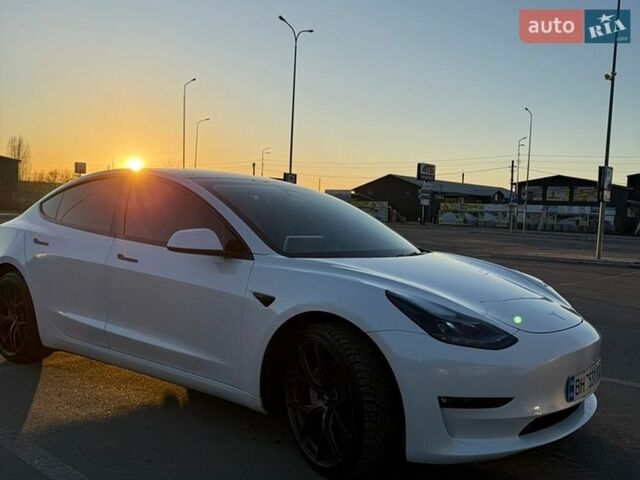 Белый Тесла Модель 3, объемом двигателя 0 л и пробегом 70 тыс. км за 20200 $, фото 8 на Automoto.ua