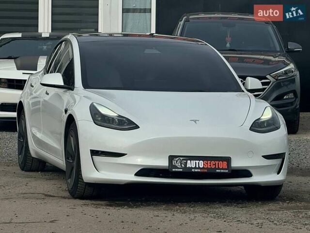 Белый Тесла Модель 3, объемом двигателя 0 л и пробегом 18 тыс. км за 21500 $, фото 6 на Automoto.ua