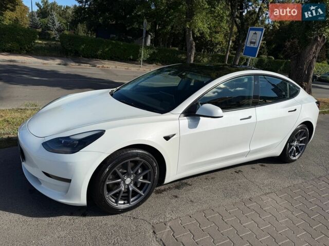 Білий Тесла Модель 3, об'ємом двигуна 0 л та пробігом 80 тис. км за 19000 $, фото 5 на Automoto.ua