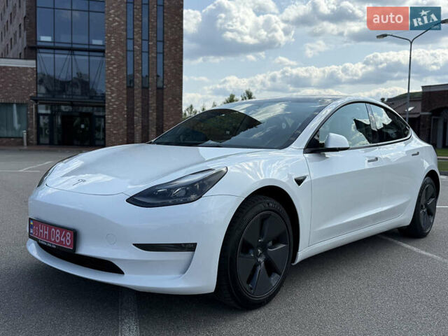 Белый Тесла Модель 3, объемом двигателя 0 л и пробегом 39 тыс. км за 25500 $, фото 11 на Automoto.ua