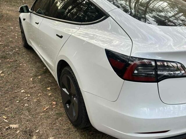 Білий Тесла Модель 3, об'ємом двигуна 0 л та пробігом 26 тис. км за 578 $, фото 5 на Automoto.ua