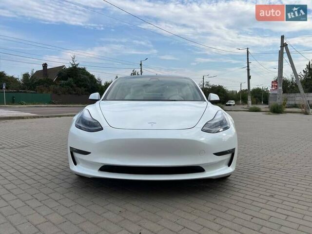 Білий Тесла Модель 3, об'ємом двигуна 0 л та пробігом 5 тис. км за 36500 $, фото 4 на Automoto.ua