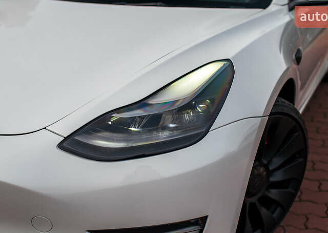 Белый Тесла Модель 3, объемом двигателя 0 л и пробегом 5 тыс. км за 27500 $, фото 61 на Automoto.ua