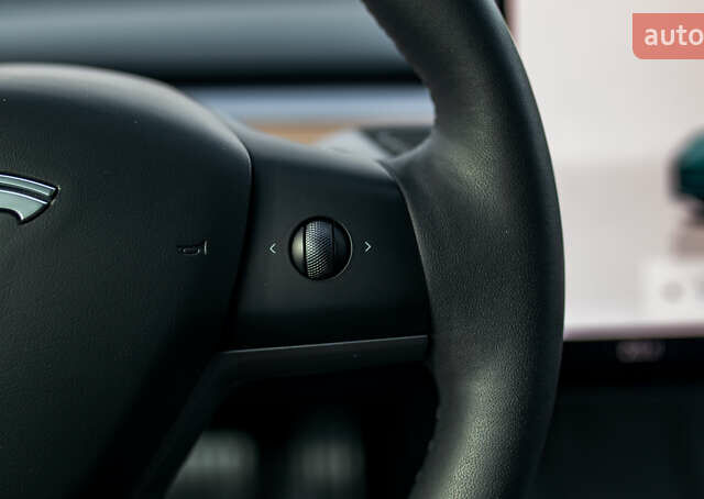 Белый Тесла Модель 3, объемом двигателя 0 л и пробегом 5 тыс. км за 27500 $, фото 55 на Automoto.ua