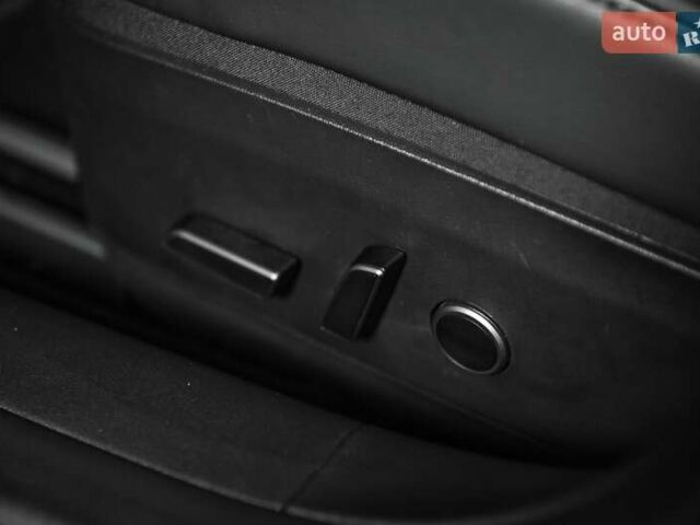 Білий Тесла Модель 3, об'ємом двигуна 0 л та пробігом 2 тис. км за 26900 $, фото 24 на Automoto.ua