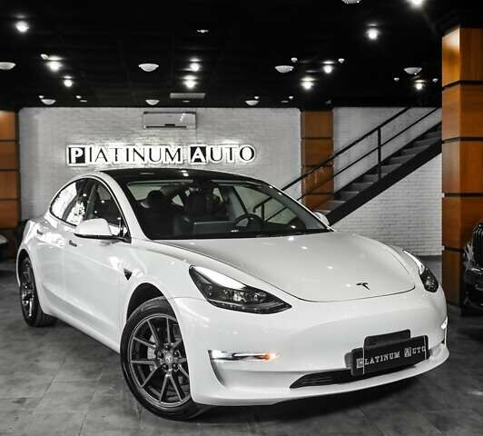 Білий Тесла Модель 3, об'ємом двигуна 0 л та пробігом 2 тис. км за 26900 $, фото 8 на Automoto.ua