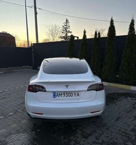 Белый Тесла Модель 3, объемом двигателя 0 л и пробегом 79 тыс. км за 22000 $, фото 3 на Automoto.ua