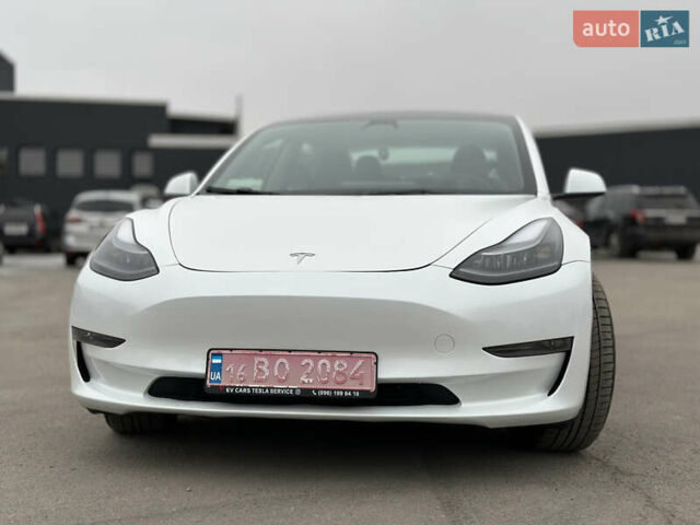 Білий Тесла Модель 3, об'ємом двигуна 0 л та пробігом 8 тис. км за 24300 $, фото 3 на Automoto.ua