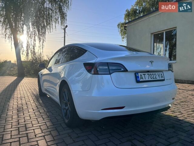 Белый Тесла Модель 3, объемом двигателя 0 л и пробегом 70 тыс. км за 23999 $, фото 5 на Automoto.ua