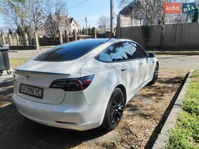 Белый Тесла Модель 3, объемом двигателя 0 л и пробегом 23 тыс. км за 21999 $, фото 1 на Automoto.ua
