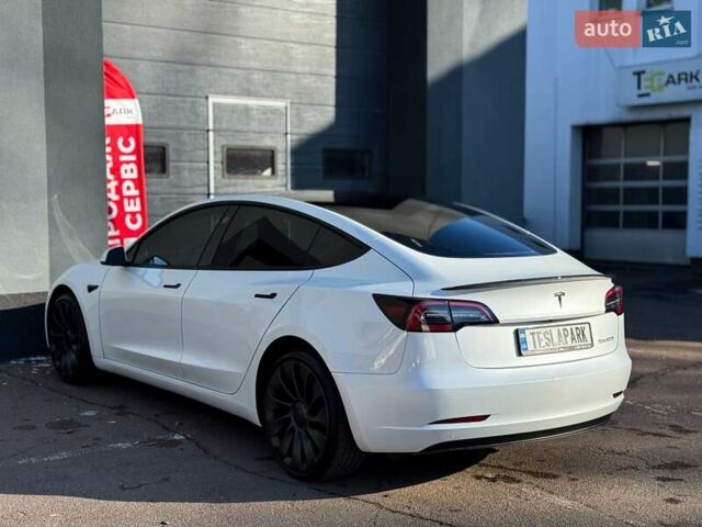 Белый Тесла Модель 3, объемом двигателя 0 л и пробегом 35 тыс. км за 27999 $, фото 8 на Automoto.ua