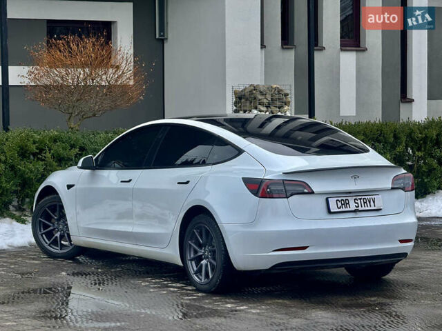 Белый Тесла Модель 3, объемом двигателя 0 л и пробегом 30 тыс. км за 22700 $, фото 8 на Automoto.ua