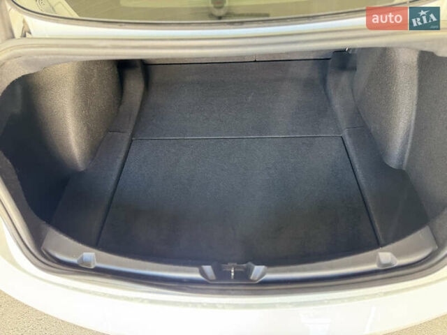 Белый Тесла Модель 3, объемом двигателя 0 л и пробегом 34 тыс. км за 24900 $, фото 6 на Automoto.ua