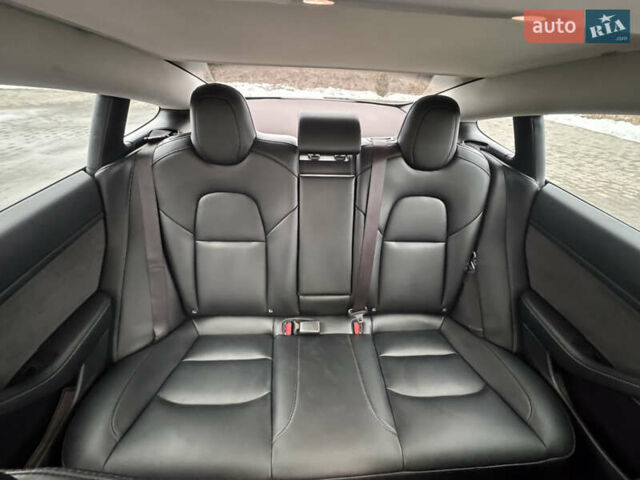 Белый Тесла Модель 3, объемом двигателя 0 л и пробегом 30 тыс. км за 22700 $, фото 44 на Automoto.ua