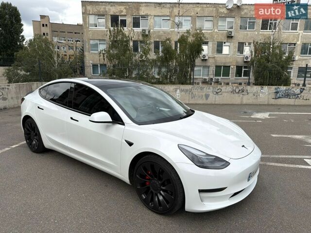 Белый Тесла Модель 3, объемом двигателя 0 л и пробегом 38 тыс. км за 23500 $, фото 4 на Automoto.ua