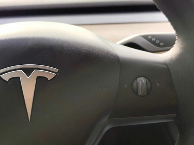 Белый Тесла Модель 3, объемом двигателя 0 л и пробегом 95 тыс. км за 13500 $, фото 10 на Automoto.ua