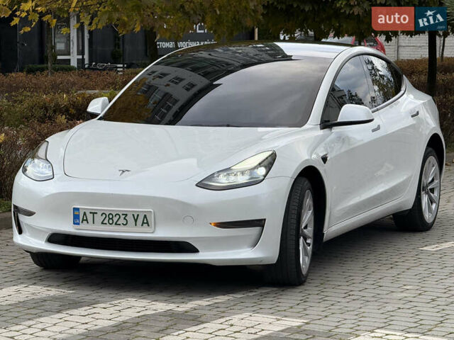 Белый Тесла Модель 3, объемом двигателя 0 л и пробегом 33 тыс. км за 24999 $, фото 3 на Automoto.ua