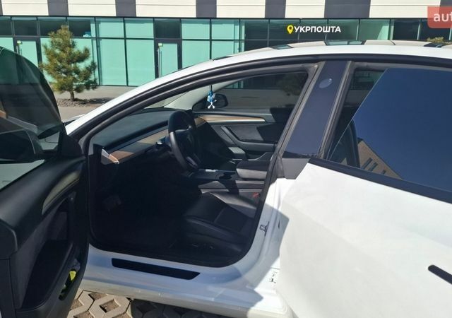 Белый Тесла Модель 3, объемом двигателя 0 л и пробегом 34 тыс. км за 19500 $, фото 14 на Automoto.ua