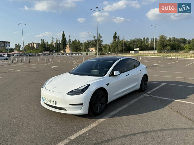 Белый Тесла Модель 3, объемом двигателя 0 л и пробегом 34 тыс. км за 25000 $, фото 3 на Automoto.ua