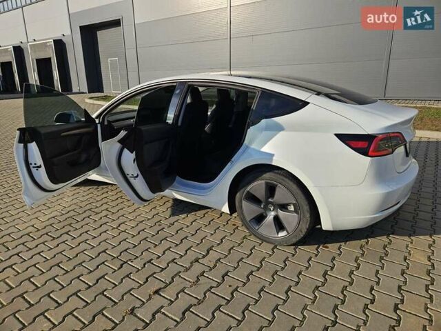 Білий Тесла Модель 3, об'ємом двигуна 0 л та пробігом 21 тис. км за 26900 $, фото 5 на Automoto.ua