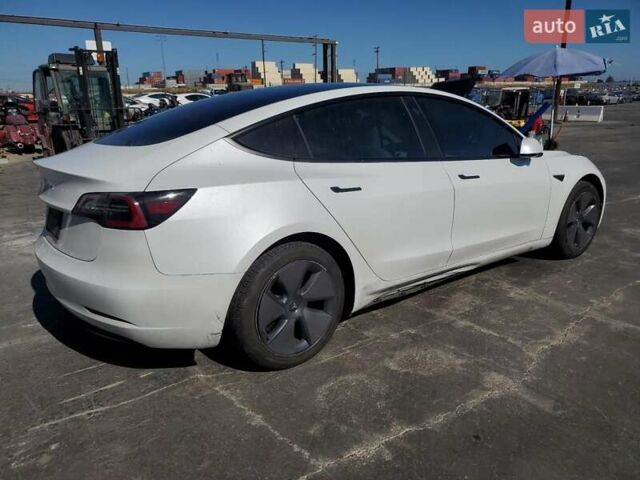 Белый Тесла Модель 3, объемом двигателя 0 л и пробегом 42 тыс. км за 11200 $, фото 3 на Automoto.ua
