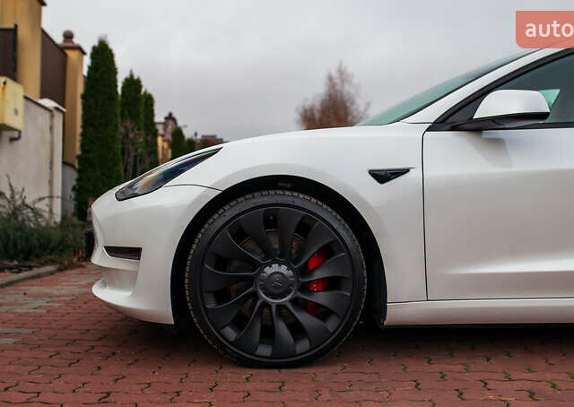 Белый Тесла Модель 3, объемом двигателя 0 л и пробегом 5 тыс. км за 27500 $, фото 8 на Automoto.ua