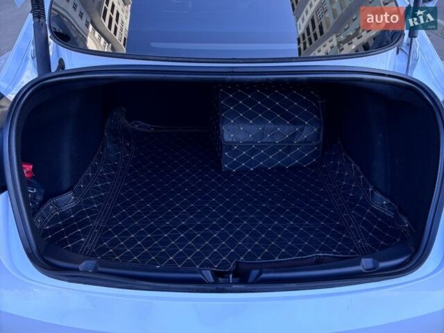 Белый Тесла Модель 3, объемом двигателя 0 л и пробегом 22 тыс. км за 21000 $, фото 4 на Automoto.ua