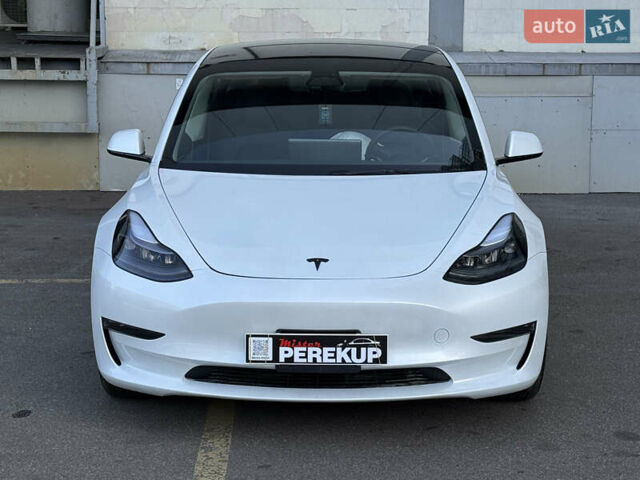 Білий Тесла Модель 3, об'ємом двигуна 0 л та пробігом 3 тис. км за 25799 $, фото 4 на Automoto.ua