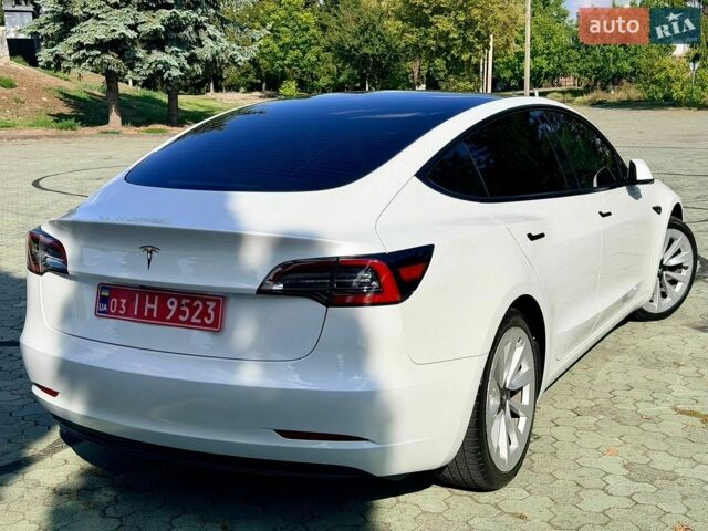 Білий Тесла Модель 3, об'ємом двигуна 0 л та пробігом 208 тис. км за 17800 $, фото 8 на Automoto.ua