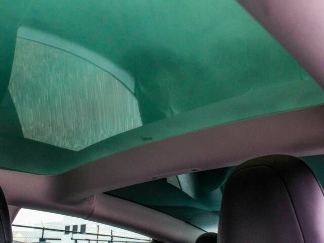 Белый Тесла Модель 3, объемом двигателя 0 л и пробегом 23 тыс. км за 16000 $, фото 17 на Automoto.ua