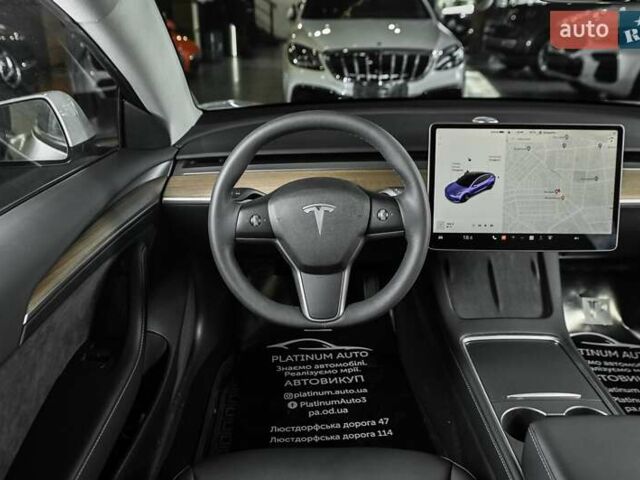 Белый Тесла Модель 3, объемом двигателя 0 л и пробегом 2 тыс. км за 26900 $, фото 35 на Automoto.ua