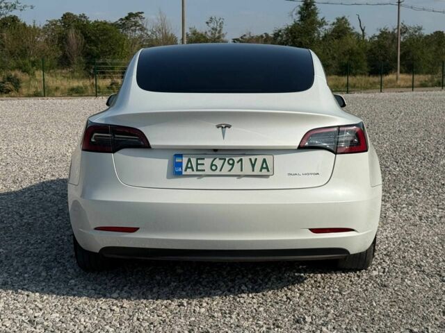 Білий Тесла Модель 3, об'ємом двигуна 0 л та пробігом 36 тис. км за 22500 $, фото 6 на Automoto.ua