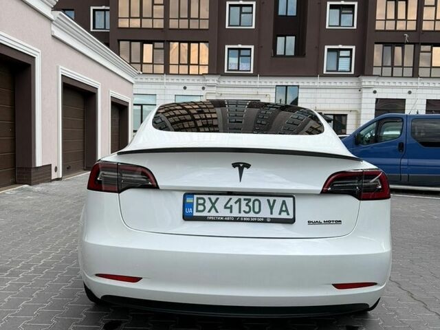 Белый Тесла Модель 3, объемом двигателя 0 л и пробегом 17 тыс. км за 24000 $, фото 7 на Automoto.ua