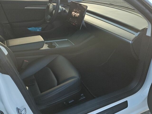 Білий Тесла Модель 3, об'ємом двигуна 0 л та пробігом 9 тис. км за 21700 $, фото 13 на Automoto.ua