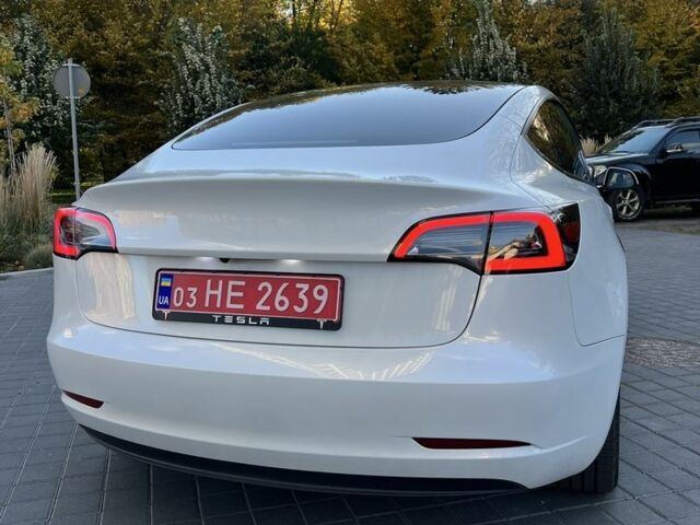 Білий Тесла Модель 3, об'ємом двигуна 0 л та пробігом 52 тис. км за 20300 $, фото 7 на Automoto.ua